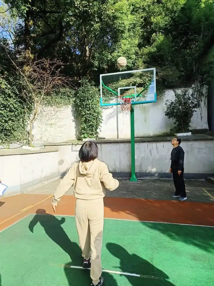 野人篮球训练营招生_2